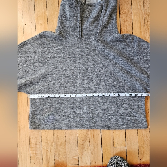 FP Movement by Free People Cropped Stand Collar Hoodie Heather Gray size XS EUC - Picture 9 of 13